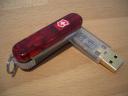 Nein, kein Taschenmesser: USB-Stick im Swiss-Design (Flickr.com).