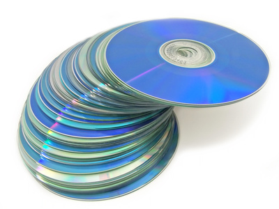 Ein Stapel mit Software-CD's